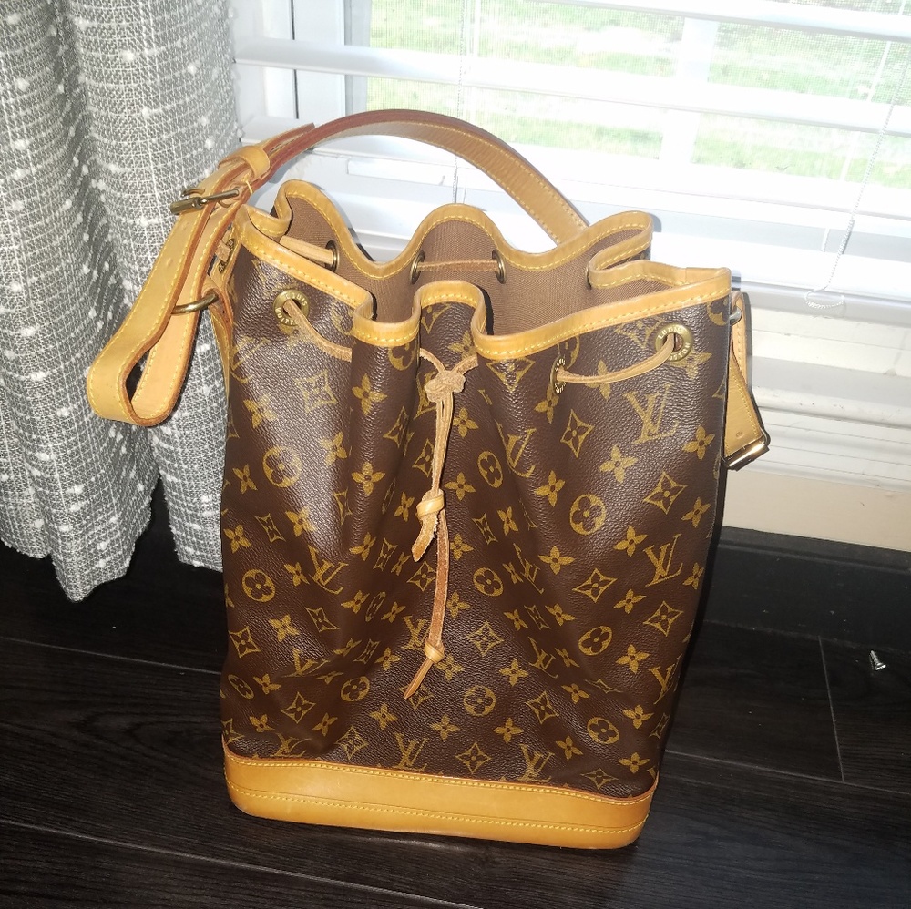 Authentic Louis Vuitton Noe